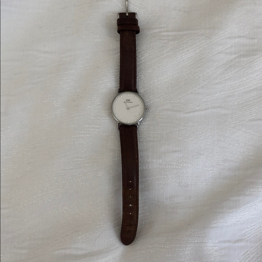 Daniel Wellington watch brown leather strap